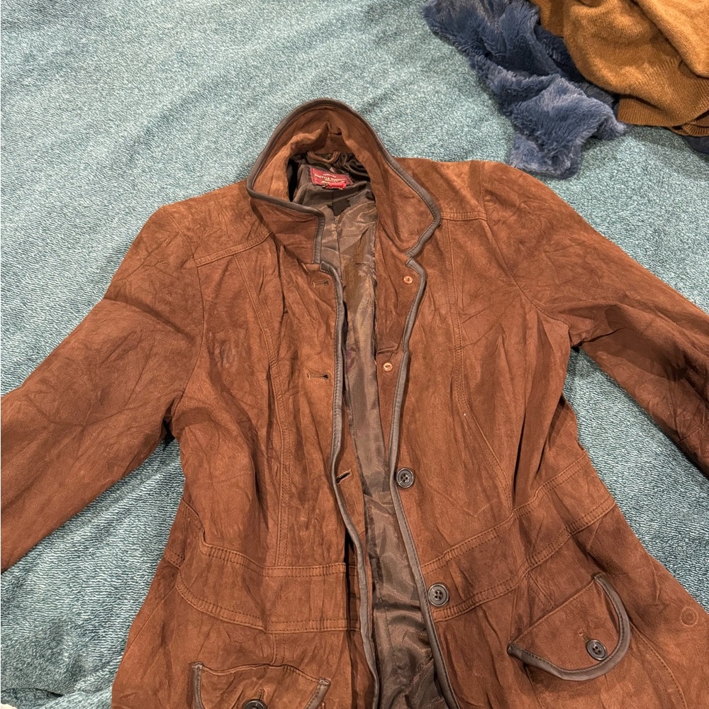 Eddie Bauer Authentic Seattle Suede washable jacket